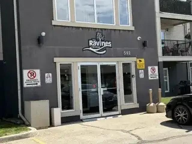 2 Bedroom Condo Edmonton AB 102770878