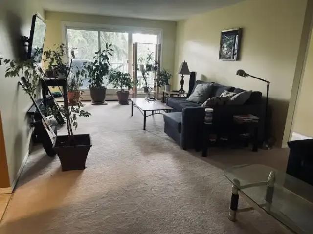 2 Bedroom Condo Edmonton AB 102811427