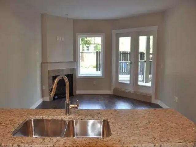 2 Bedroom Condo Edmonton AB LS102018765