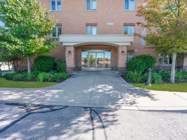 2 Bedroom Condo for Rent at 500 Mapleview Dr W, Barrie, ON L4N 6C3 Holly
