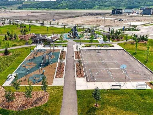 2 Bedroom Condo for Rent at 55 Wolf Holw Cres S E, Calgary, AB T2X 5K9