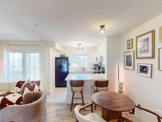 2 Bedroom Condo for Rent at 630 Rivertwin Condominiums, Calgary, AB T2G 5T2 Downtown Calgary