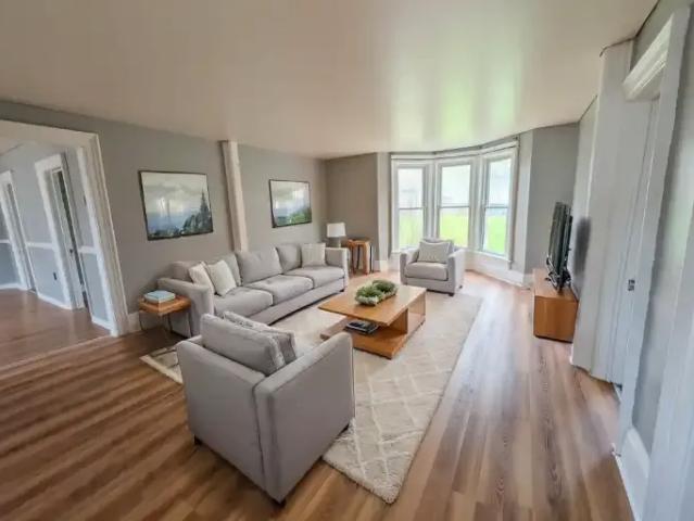 2 Bedroom Condo Fort Erie ON 102846449