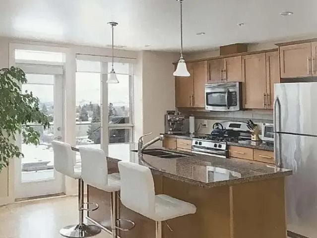 2 Bedroom Condo Kelowna BC 102203889