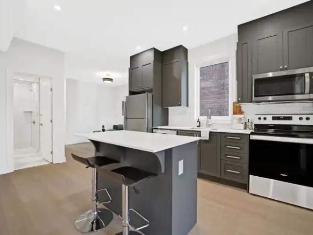 2 Bedroom Condo Ottawa ON 103338212