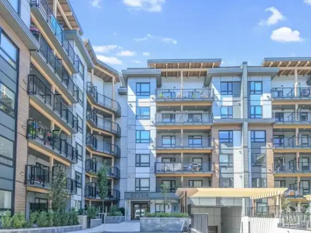 2 Bedroom Condo Langley Township BC 105087924