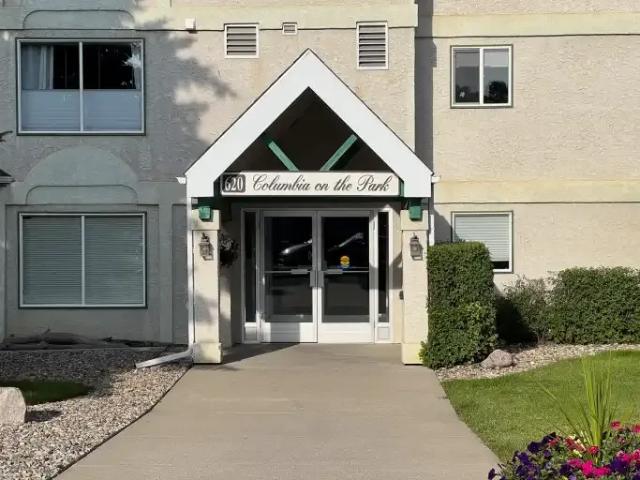 2 Bedroom Condo Lethbridge AB 104183003