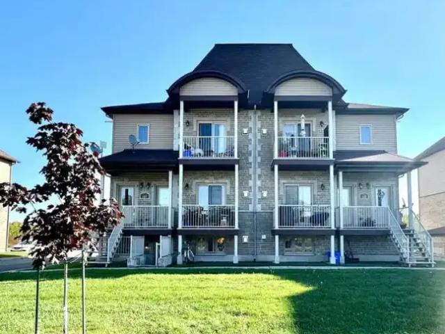 2 Bedroom Condo Limoges ON 100045605