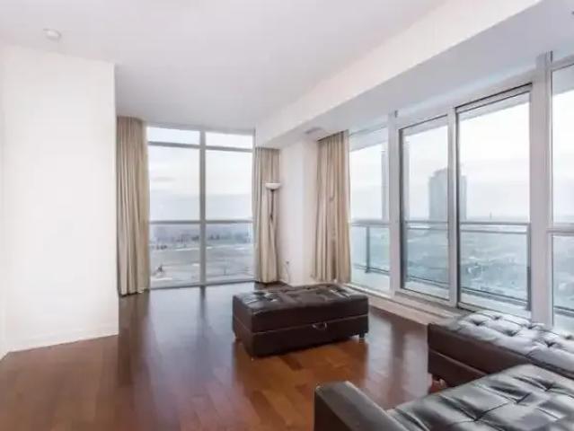 2 Bedroom Condo Mississauga ON 104401478