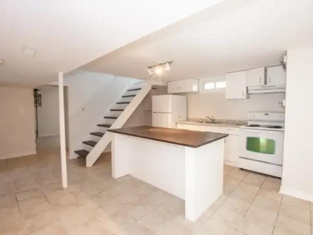 2 Bedroom Condo St. Catharines ON 102846377