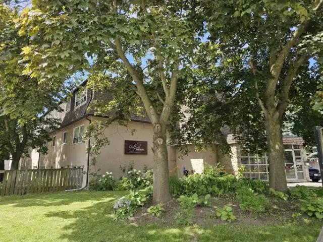 2 Bedroom Condo St. Catharines ON 103652804