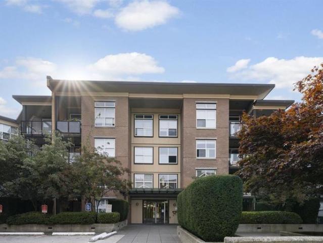 2 Bedroom Condo Surrey BC 105071399