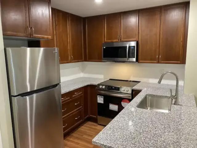 2 Bedroom Condo Penticton BC LS102434054