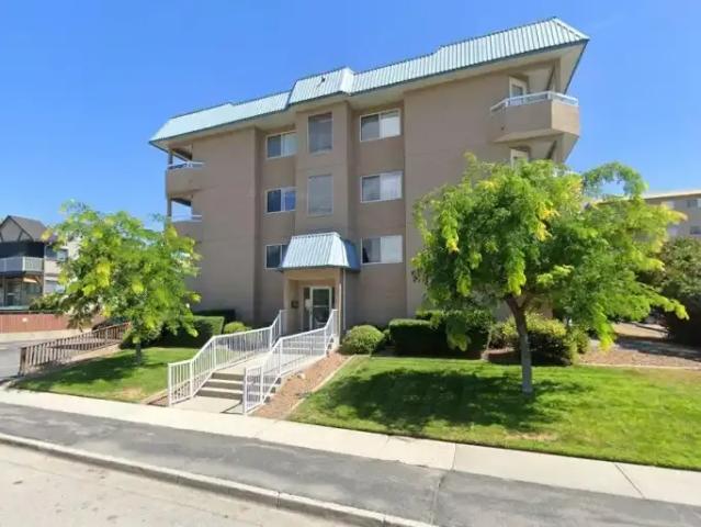 2 Bedroom Condo Penticton BC 102846859
