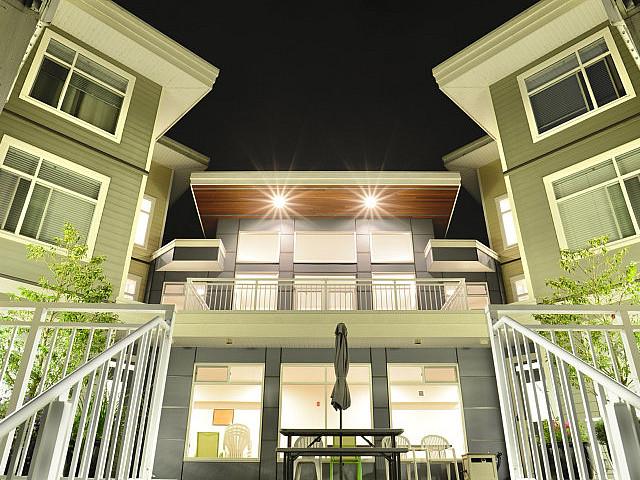 2 Bedroom Condo, W/ 1 Bath, 1 Den 4960 Songbird Place