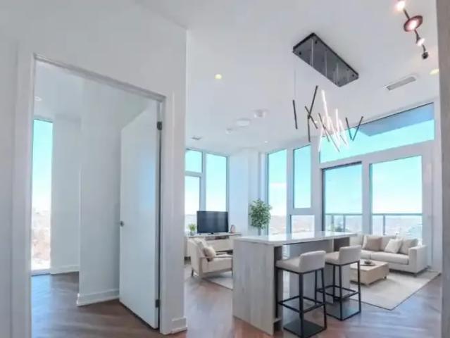 2 Bedroom Condo Toronto ON 98956200