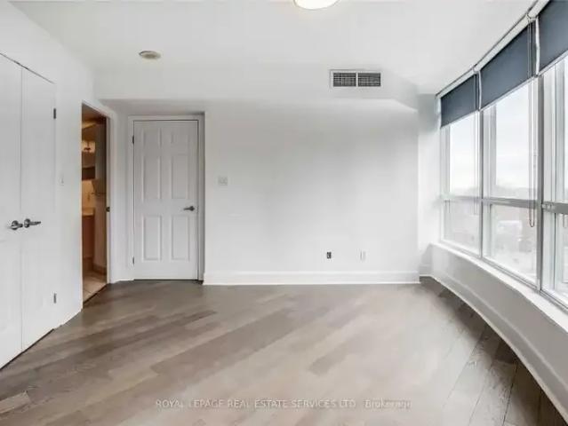 2 Bedroom Condo Toronto ON 103179082