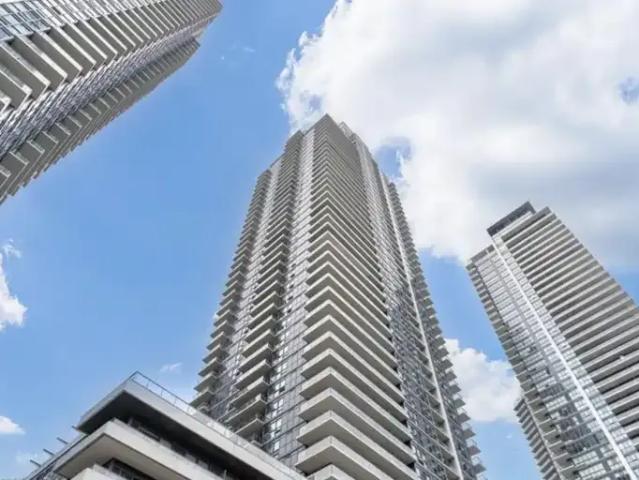 2 Bedroom Condo Toronto ON 103243609