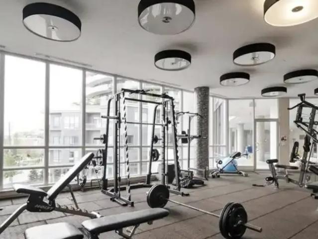 2 Bedroom Condo Toronto ON 103243612