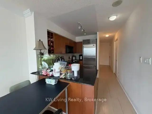 2 Bedroom Condo Toronto ON 104106675