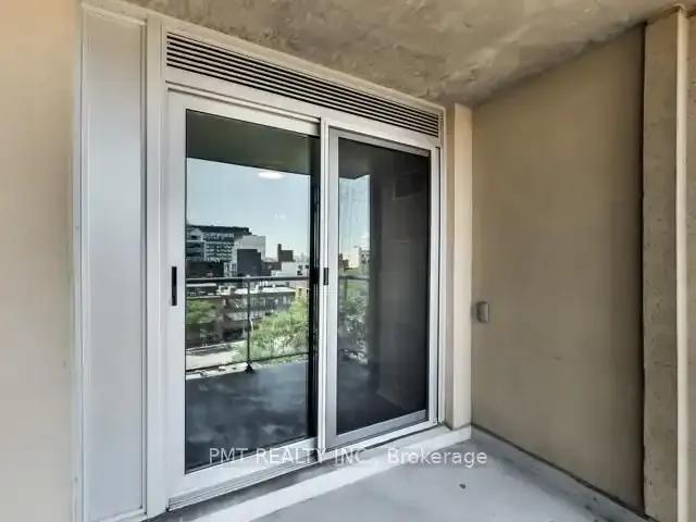 2 Bedroom Condo Toronto ON 105071980