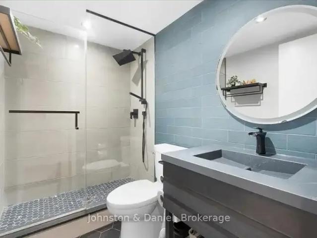 2 Bedroom Condo Toronto ON 105359823