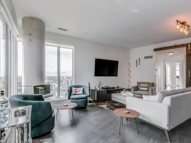 2 Bedroom Condo Toronto ON LS101339210