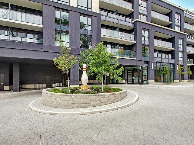 2 Bedroom Condo Unit W/ 2 Full Washrooms + Parking