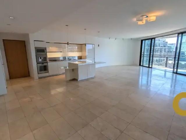 2 Bedroom Condo Vancouver BC LS102018796