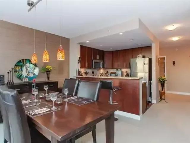 2 Bedroom Condo Vancouver BC 102752239