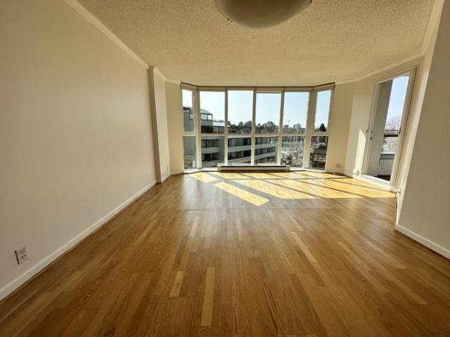 2 Bedroom Condo Vancouver BC 104433767