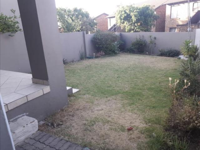 2 Bedroom Cluster in Vorna Valley