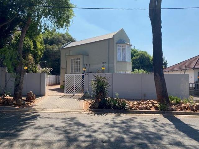 2 Bedroom Cluster in Westdene