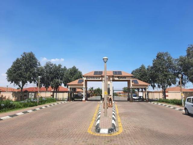 2 Bedroom Cluster in Albertsdal