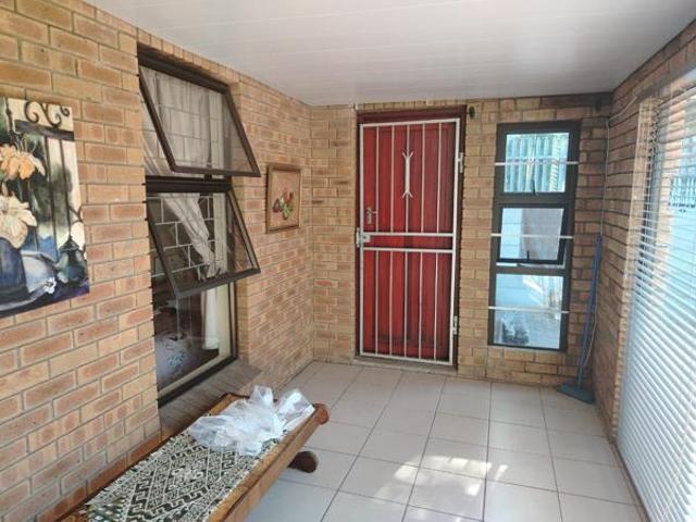 2 Bedroom Cluster in Amandelrug
