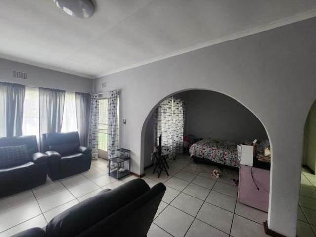 2 Bedroom Cluster in Boksburg South