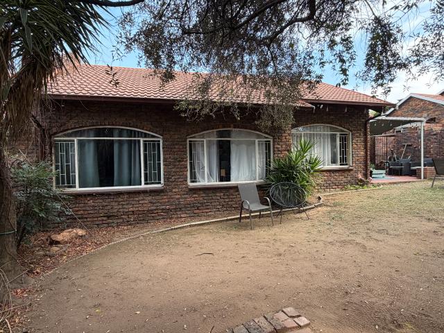 2 Bedroom Cluster in Buccleuch