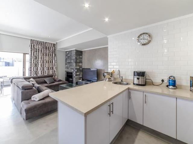 2 Bedroom Cluster in Fourways