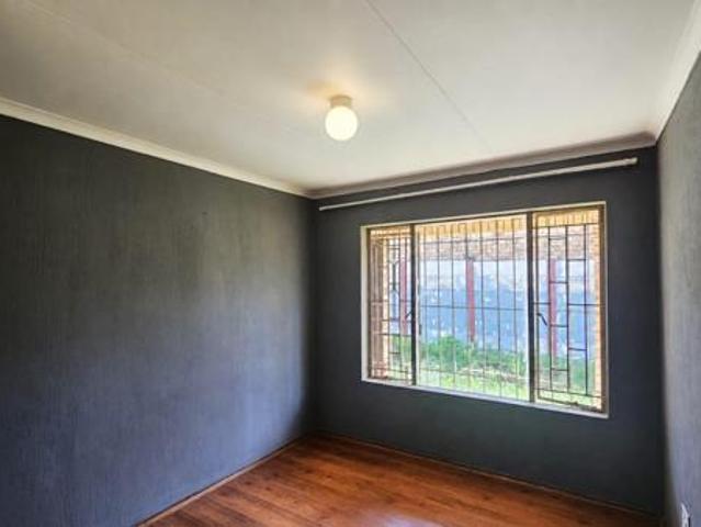 2 Bedroom Cluster in Grobler Park