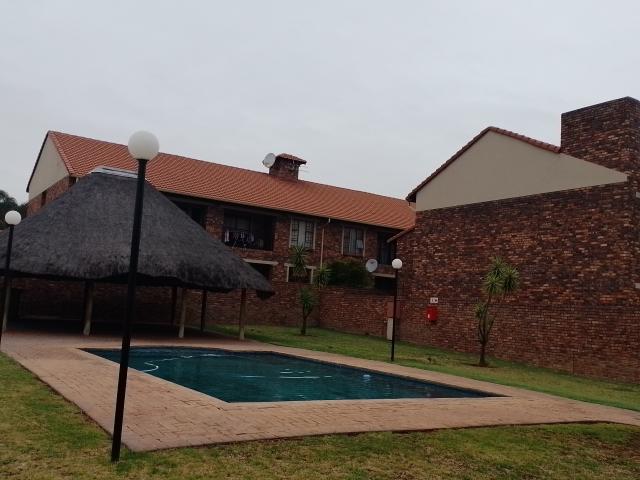 2 Bedroom Cluster in Magalieskruin