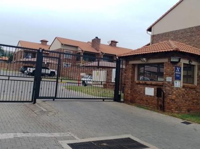2 Bedroom Cluster in Magalieskruin