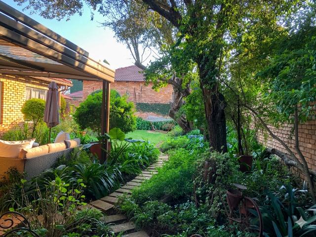 2 Bedroom Cluster in Olivedale