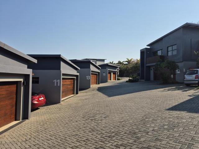2 Bedroom Cluster in Palm Lakes Estate