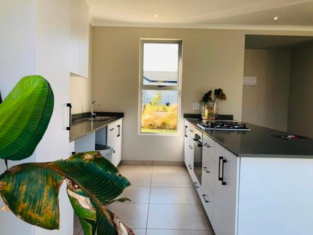 2 Bedroom Cluster in Sheffield Beach