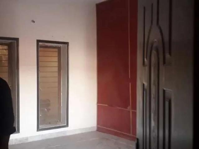 2 bedroom and separate front yard at ugoki Golophala wazirabad road Sialkot ID 03898