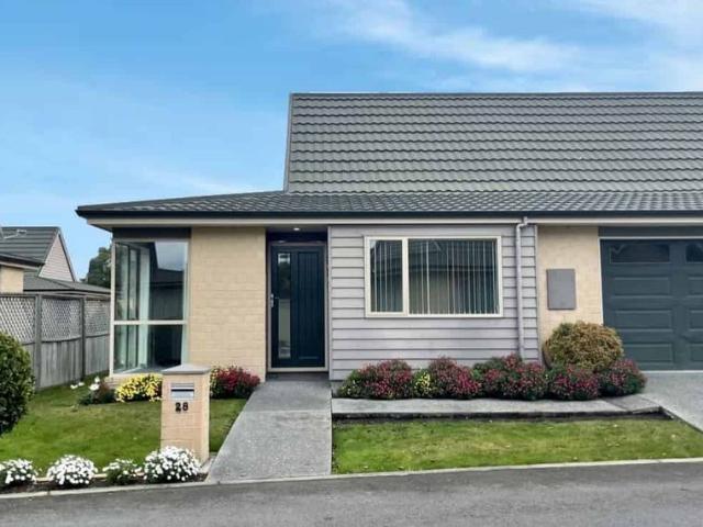 2 Bedroom and 1 bathroom Townhouse