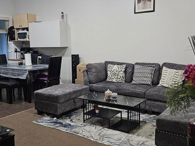 2 Bedroom Above Ground Rental Suite In Surrey For Rent