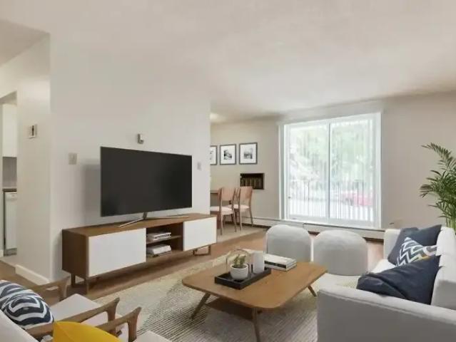 2 Bedroom Apartment Medicine Hat AB LS103030314