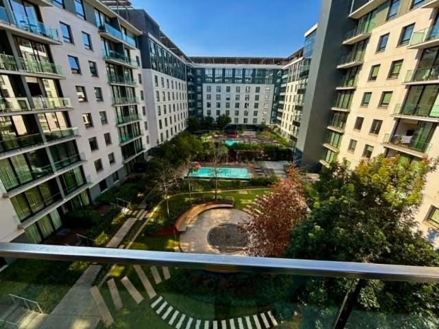 2 Bedroom Apartment Melrose Melrose 103377940