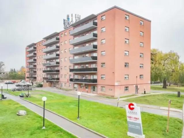 2 Bedroom Apartment Mississauga ON 103694936